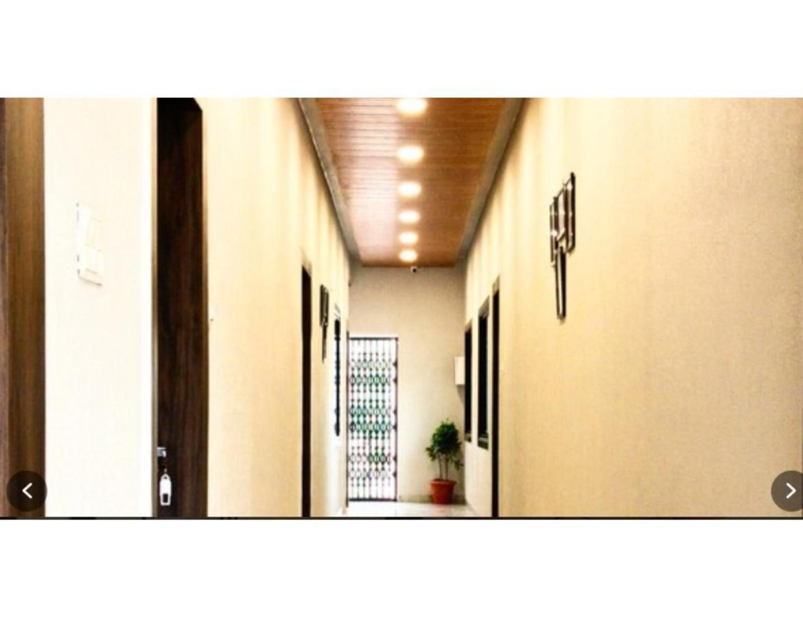 Hotel Shri Nivasa Inn, Kothi Godarpura ภายนอก รูปภาพ
